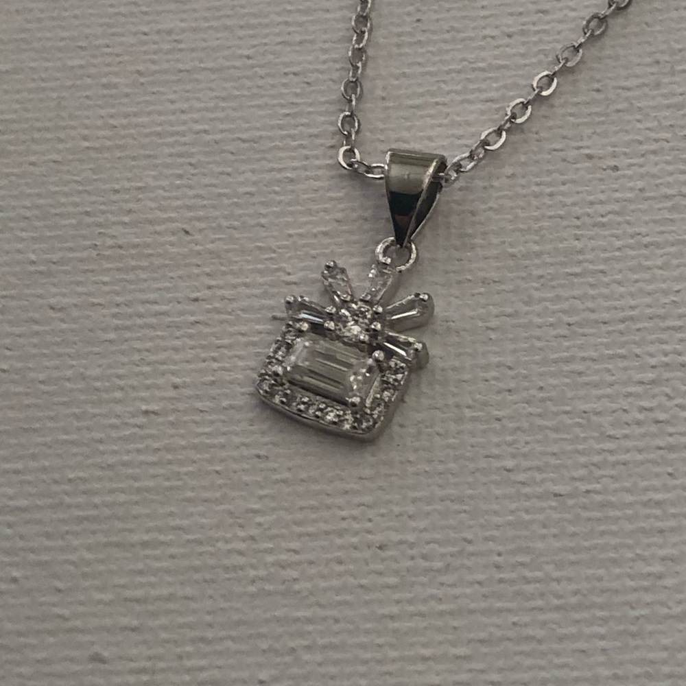 Silver Gift Box Moissanite Pendant Necklace